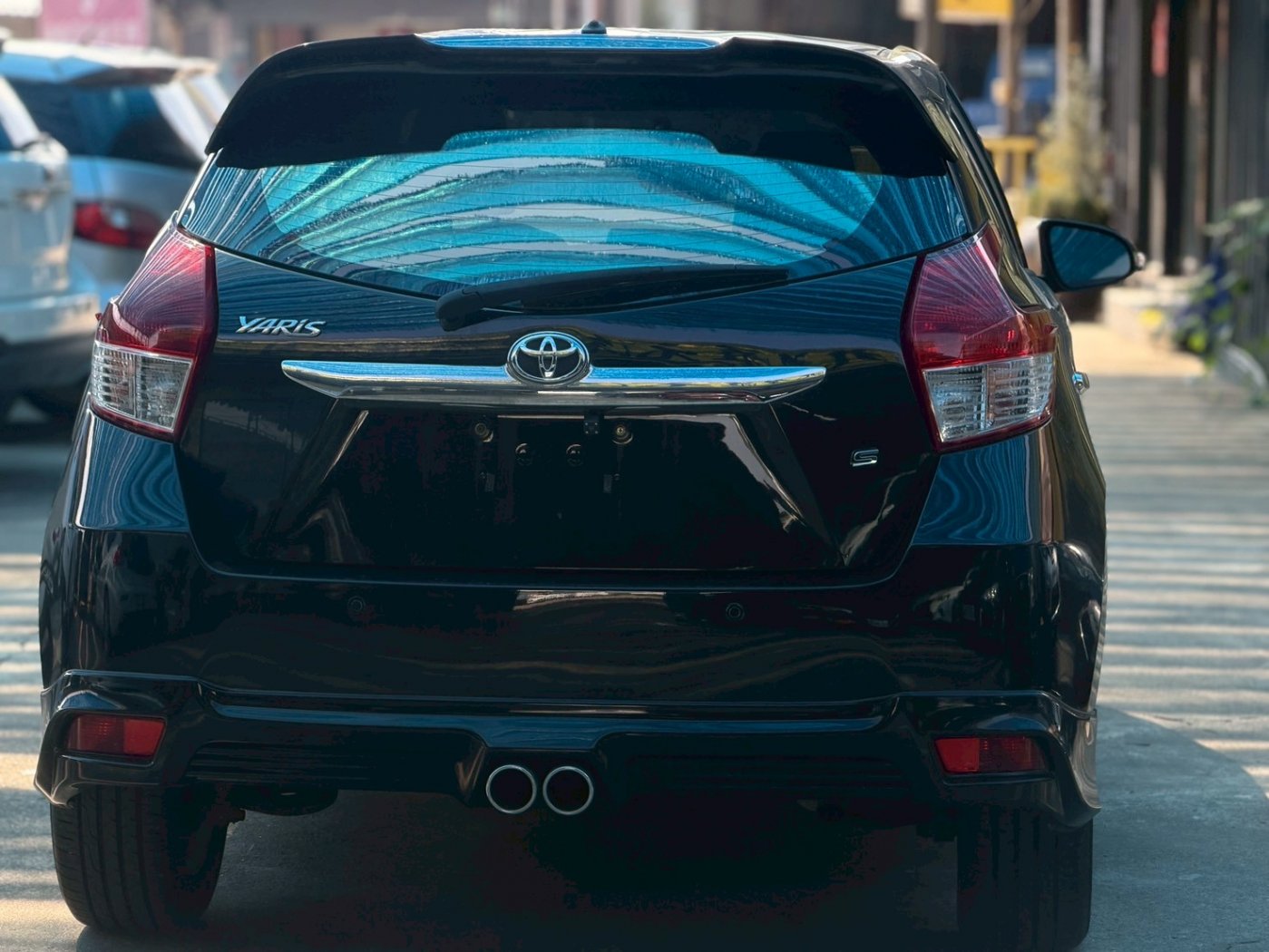 Toyota 豐田 ／ Yaris ／ 2017年 ／ 2017年Toyota Yaris  黑色 豐田中古車 ／ 九肇匯元汽車 (台南)