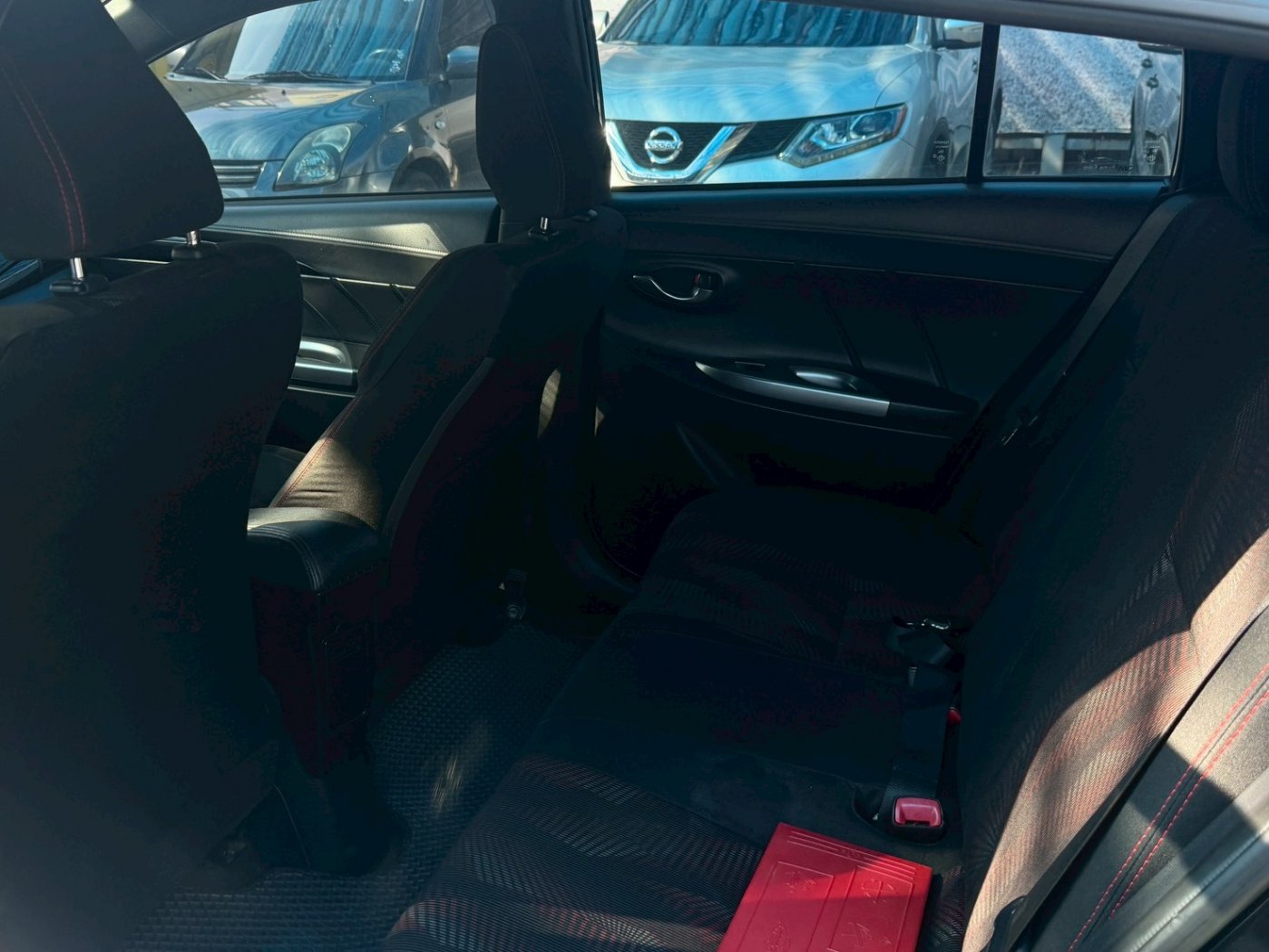 Toyota 豐田 ／ Yaris ／ 2017年 ／ 2017年Toyota Yaris  黑色 豐田中古車 ／ 九肇匯元汽車 (台南)