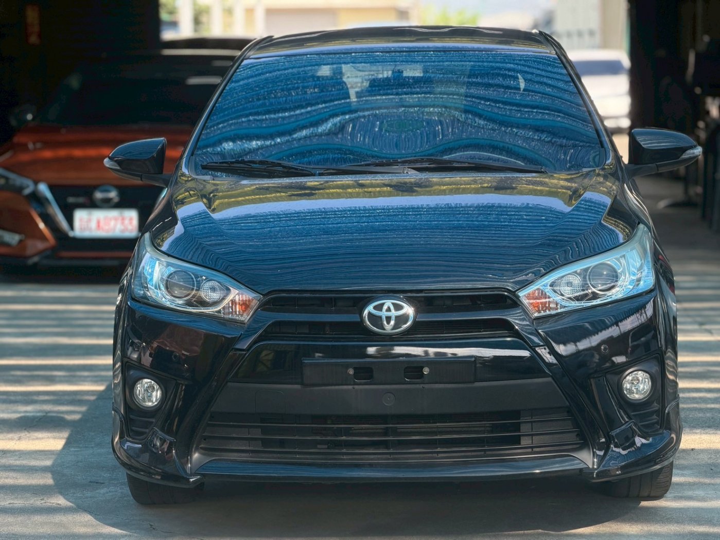 Toyota 豐田 ／ Yaris ／ 2017年 ／ 2017年Toyota Yaris  黑色 豐田中古車 ／ 九肇匯元汽車 (台南)