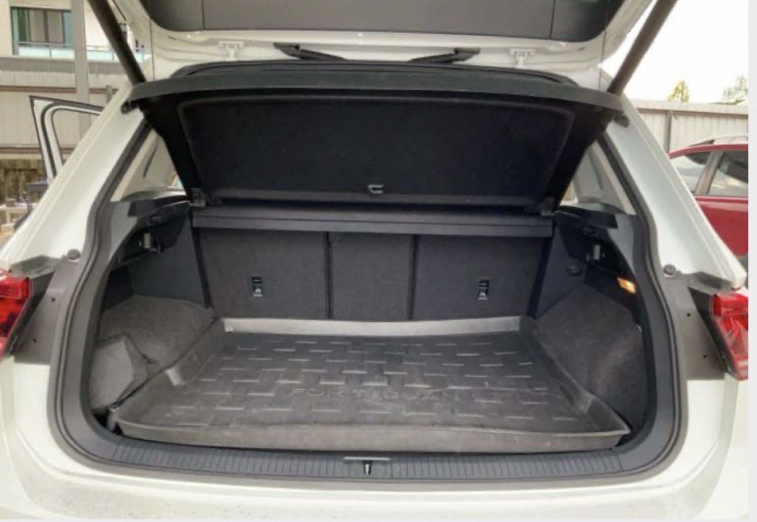 VW 福斯 ／ Tiguan ／ 2020年 ／ 2020年VW  Tiguan   白色 福斯中古車 ／ 高拍