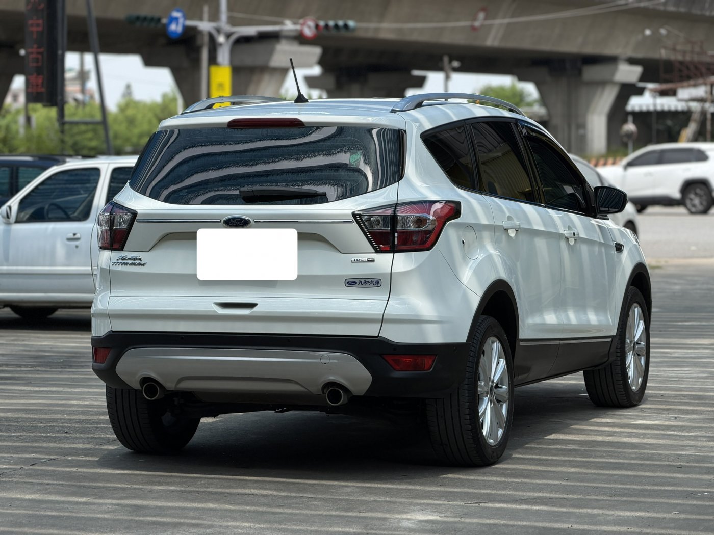 Ford 福特 ／ Kuga ／ 2018年 ／ 2018年 Ford Kuga 白色 福特中古車 ／ 安南店(台南)