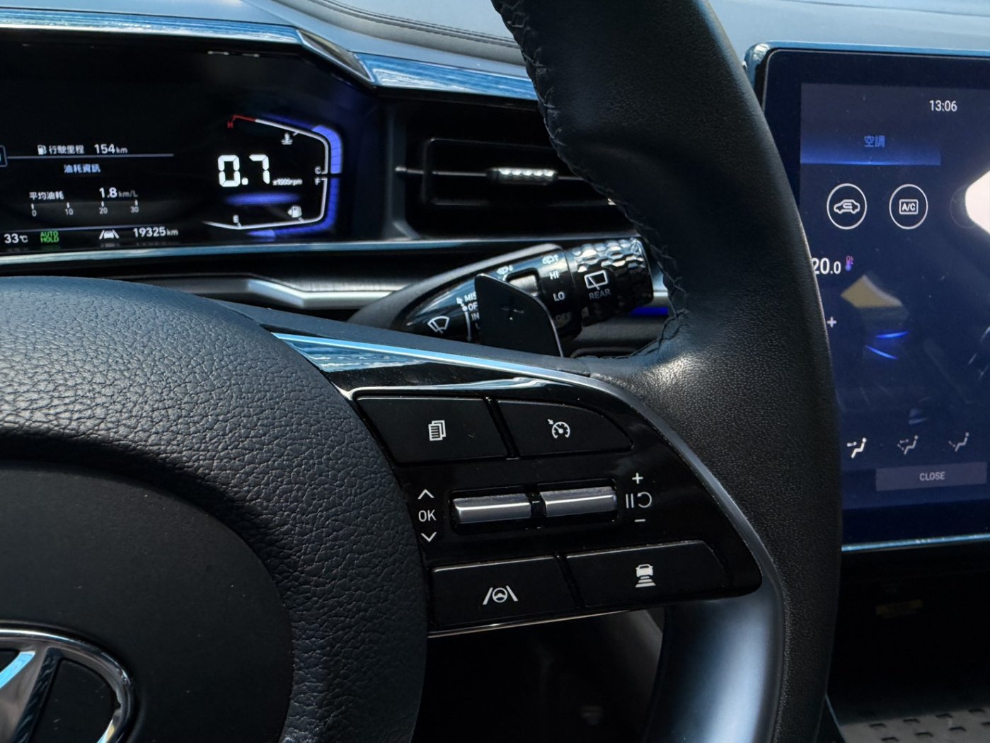 Hyundai 現代 ／ Custin ／ 2023年 ／ 2023年 Hyundai Custin 灰色 現代休旅車 ／ 九肇匯元汽車 (台南)