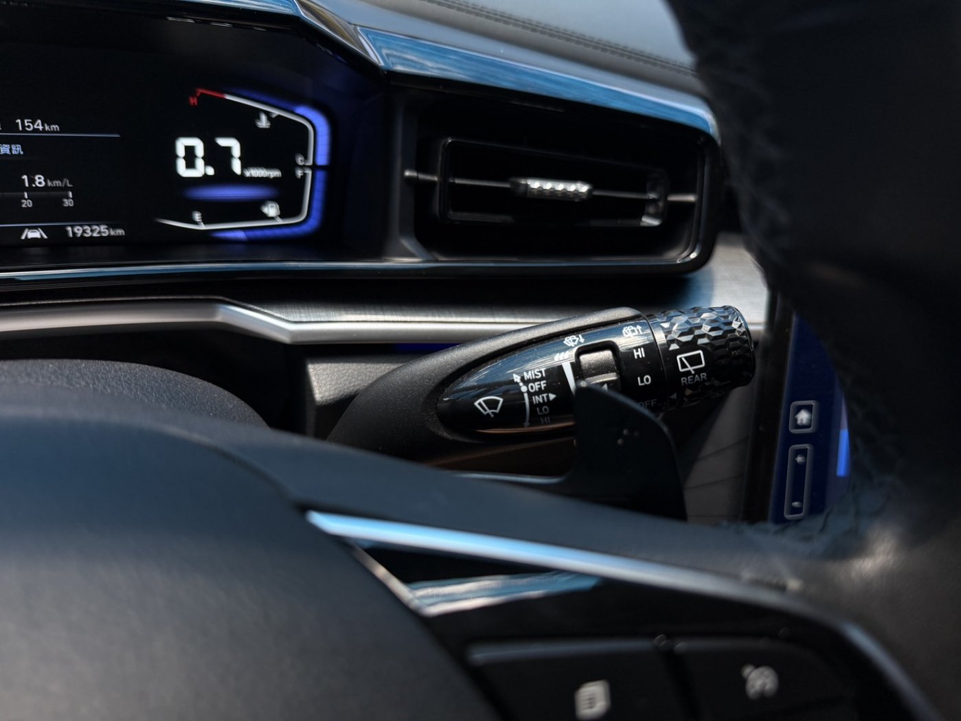 Hyundai 現代 ／ Custin ／ 2023年 ／ 2023年 Hyundai Custin 灰色 現代休旅車 ／ 九肇匯元汽車 (台南)