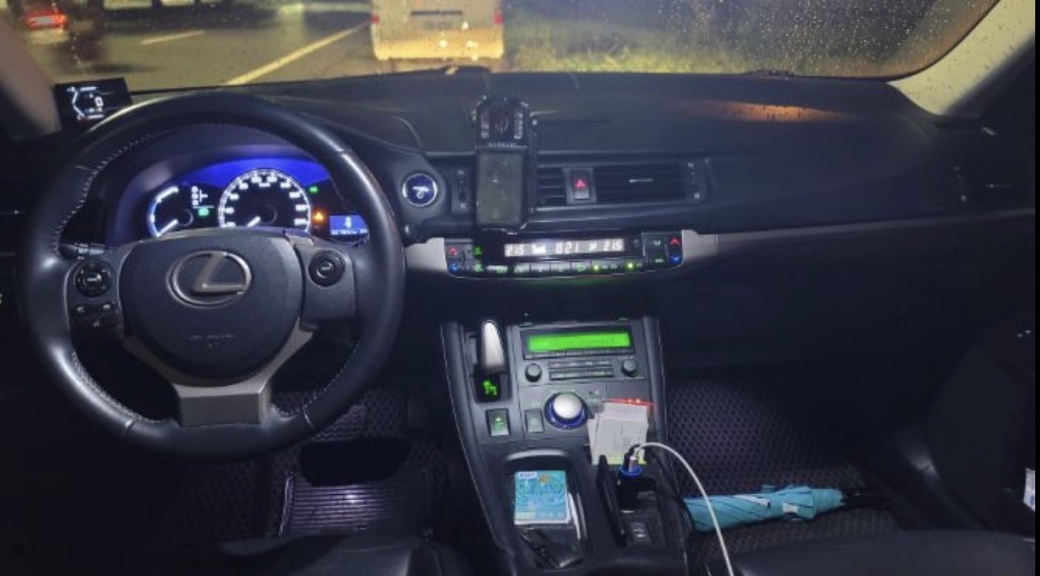 Lexus 凌志 ／ ES 系列 ／ 2014年 ／ 2014年 Lexus CT200h 黑色 油電混合 凌志中古車 ／ 委外廠商