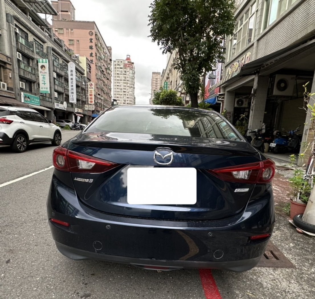 Mazda 馬自達 ／ Mazda 3 ／ 2017年 ／ 2017年Mazda 3 深藍色 馬自達中古車 ／ 待入庫