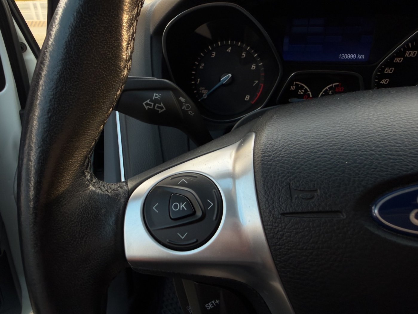 Ford 福特 ／ Focus ／ 2015年 ／ 2015年 Ford Focus 白色 福特中古車 ／ 九肇匯元汽車 (台南)