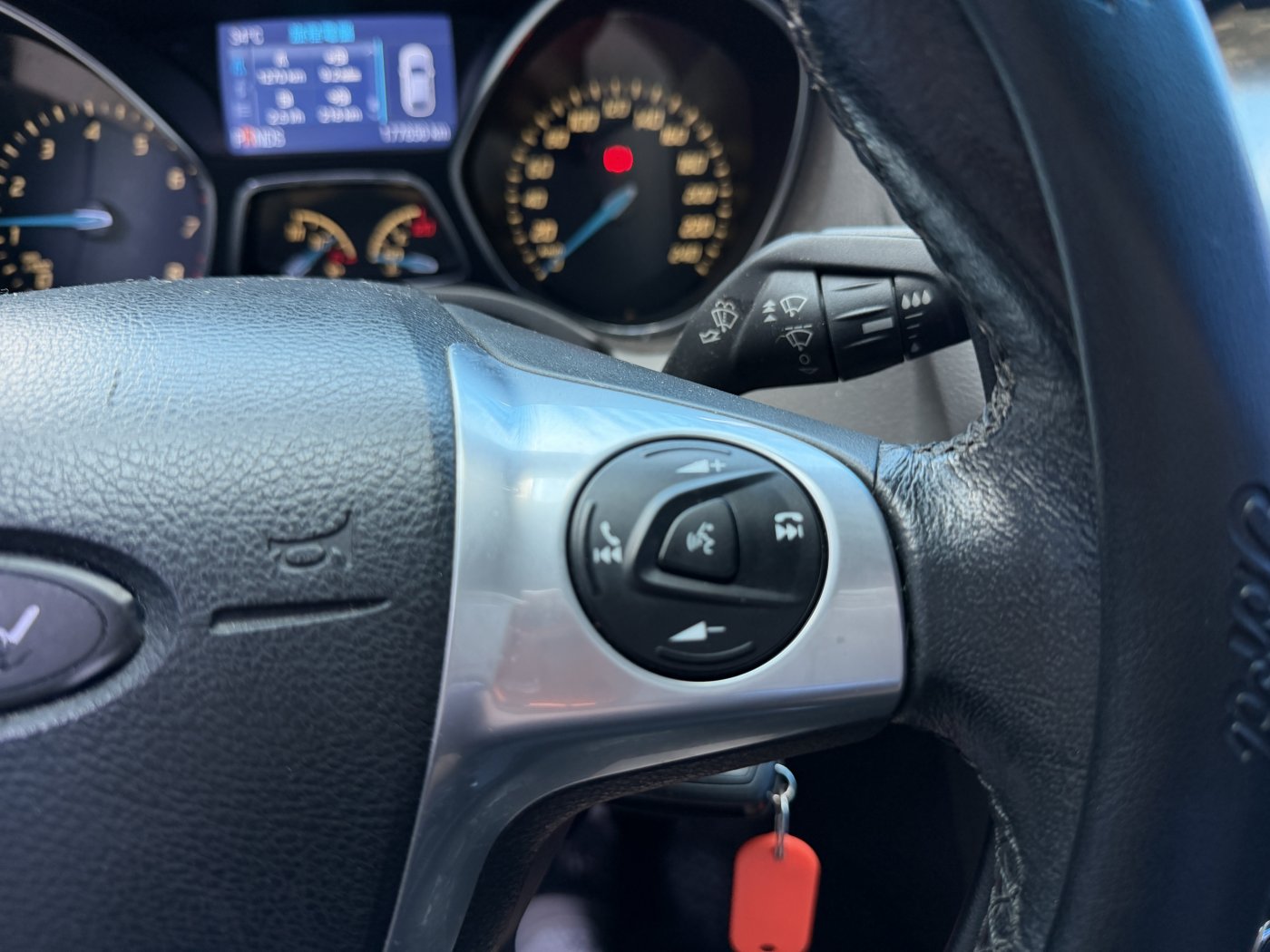 Ford 福特 ／ Focus ／ 2015年 ／ 2015年 Ford Focus 灰色 福特中古車 ／ 九肇匯元汽車 (台南)
