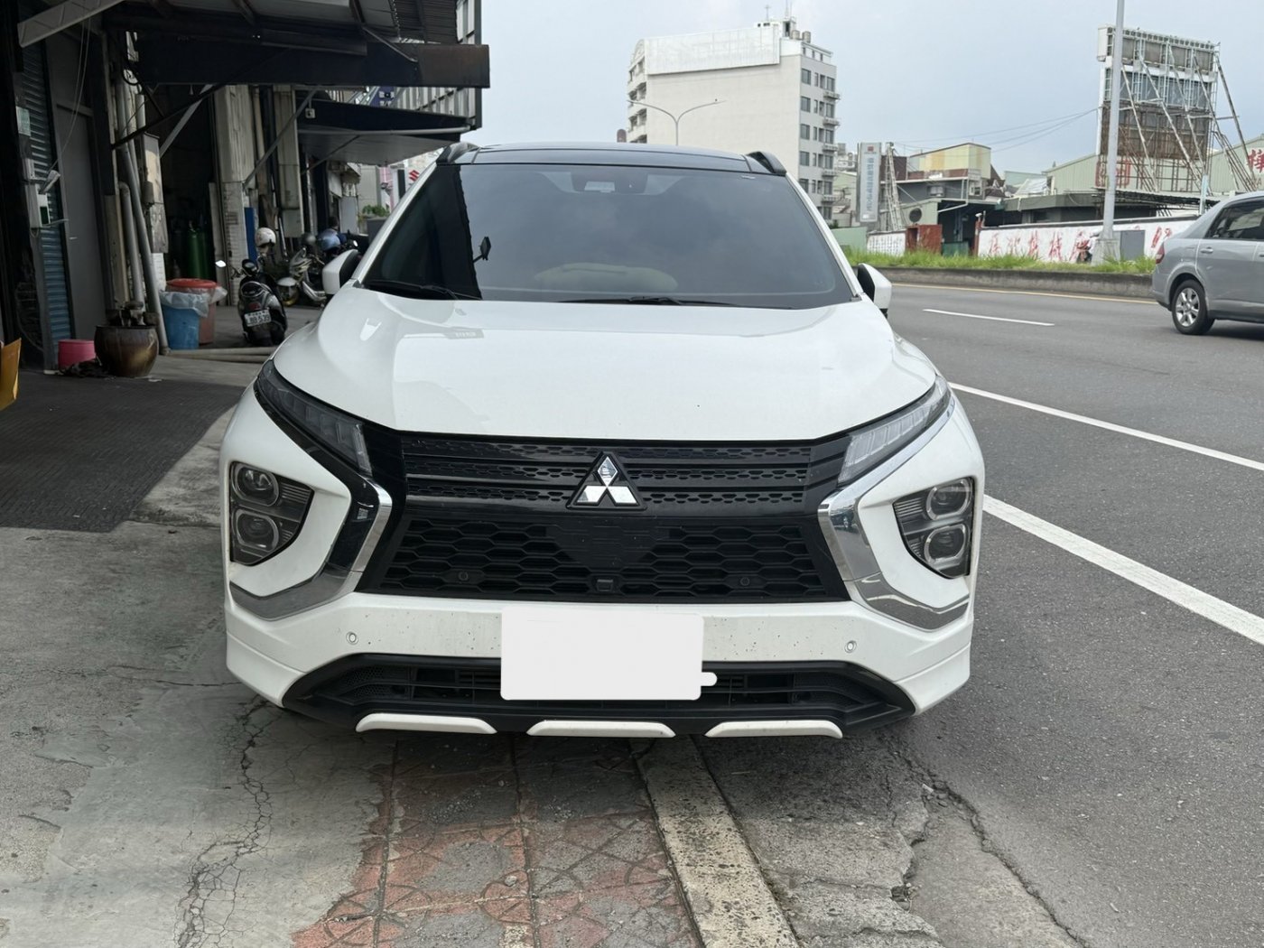 Mitsubishi 三菱 ／ Eclipse Cross ／ 2021年 ／ 2021年Mitsubishi Eclipse Cross 白色 三菱中古車 ／ 待入庫