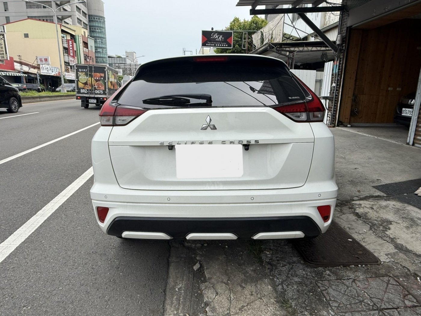 Mitsubishi 三菱 ／ Eclipse Cross ／ 2021年 ／ 2021年Mitsubishi Eclipse Cross 白色 三菱中古車 ／ 待入庫