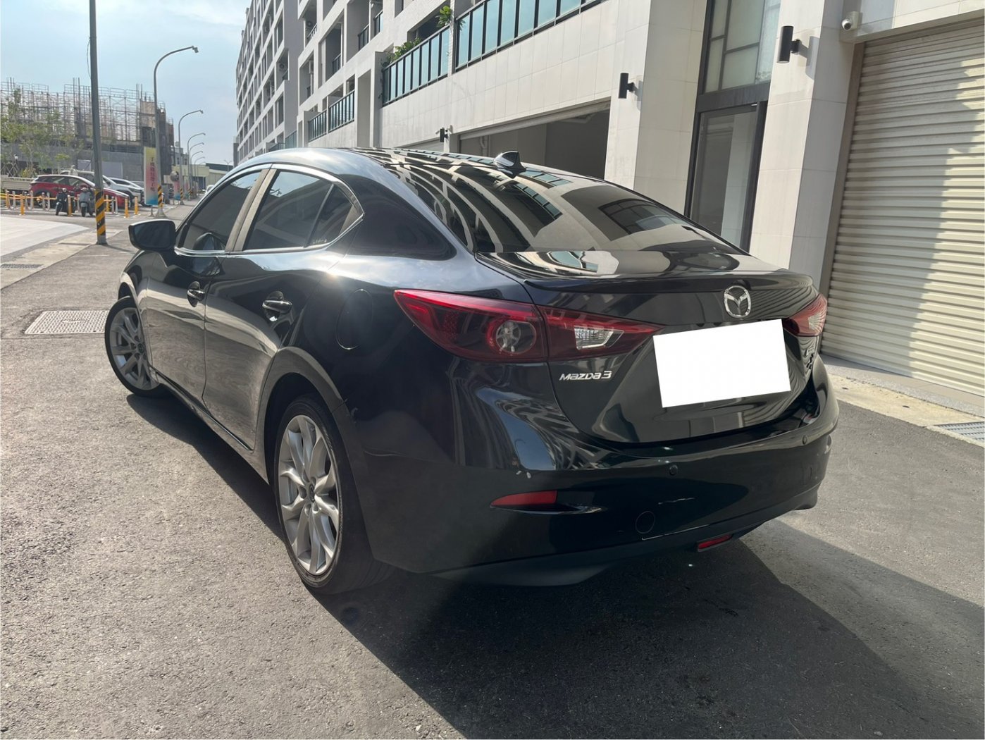 Mazda 馬自達 ／ Mazda 3 ／ 2015年 ／ 2015年Mazda 3 黑色 馬自達中古車 ／ 九肇匯元汽車 (台南)