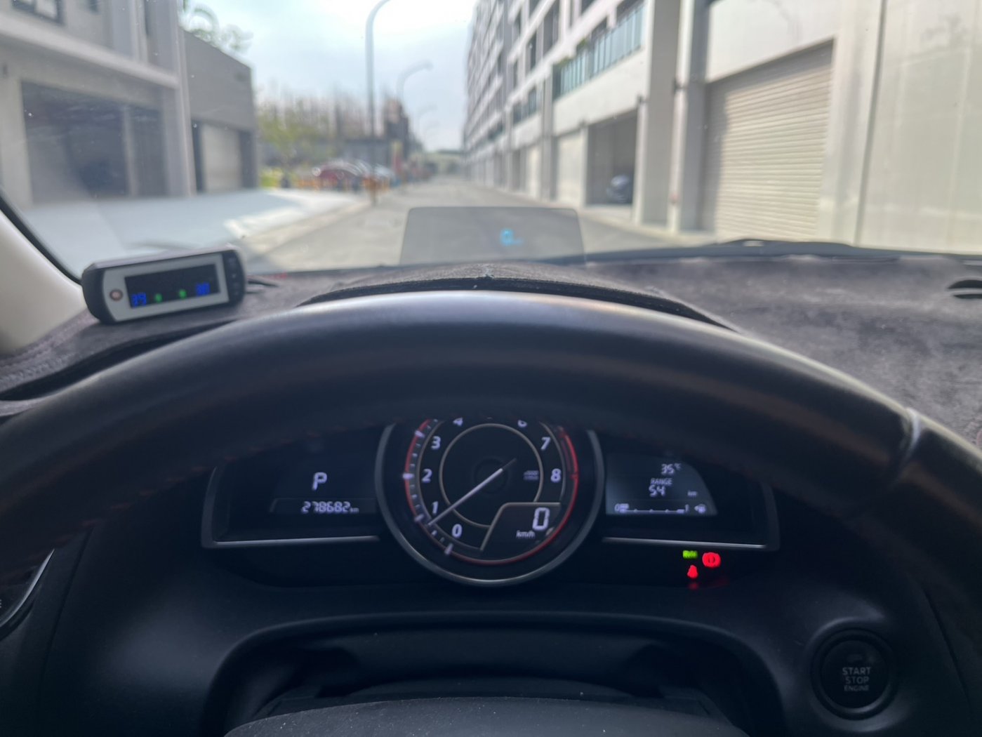 Mazda 馬自達 ／ Mazda 3 ／ 2015年 ／ 2015年Mazda 3 黑色 馬自達中古車 ／ 九肇匯元汽車 (台南)
