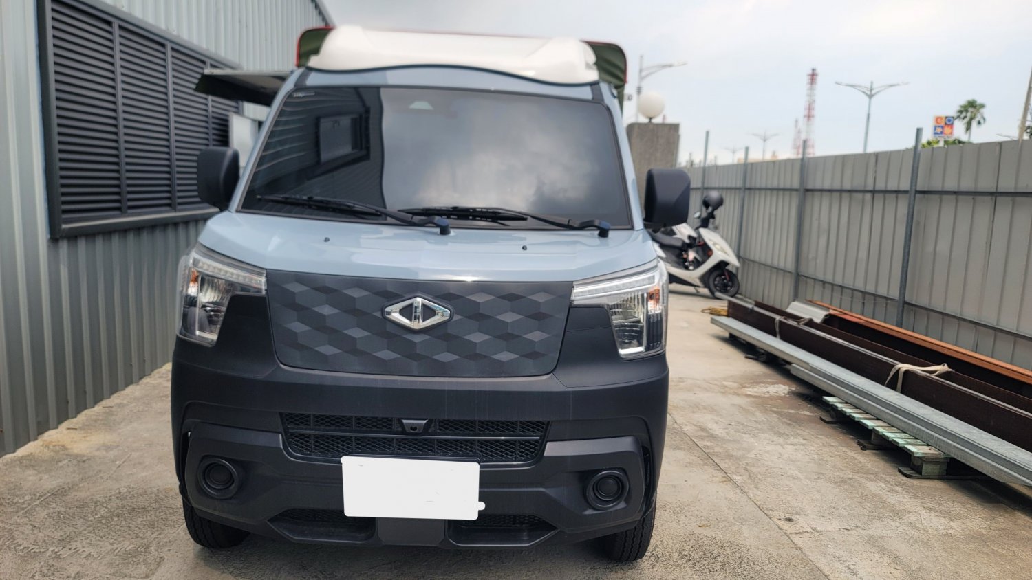 Mitsubishi 三菱 ／ J-SPACE ／ 2024年 ／ 2024年 Mitsubishi J-SPACE 淺灰色 三菱中古車 ／ 待入庫