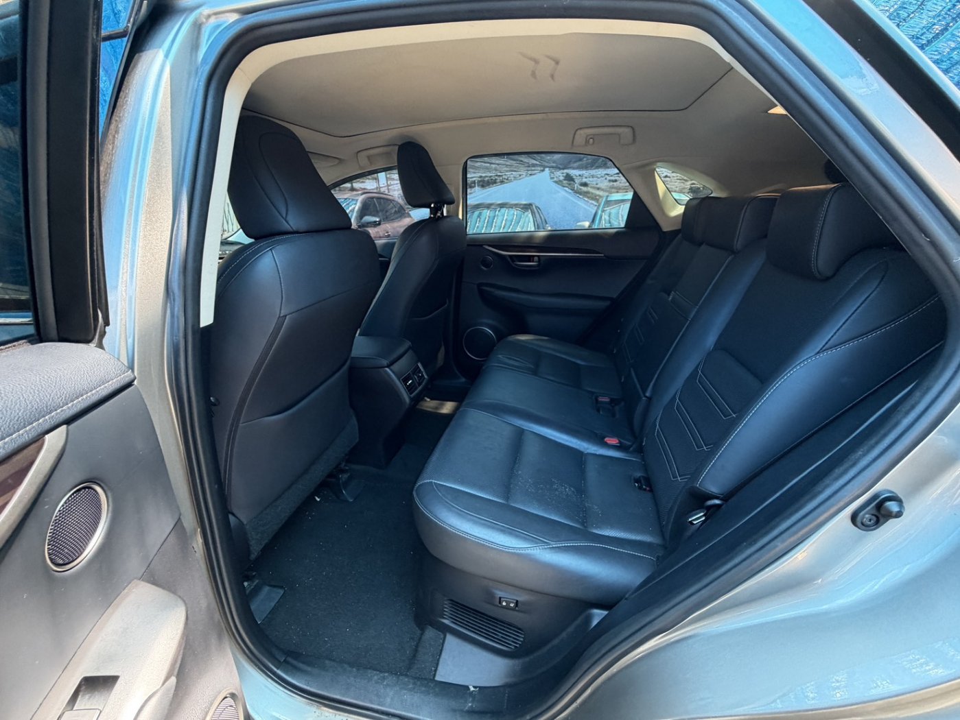 Lexus 凌志 ／ NX 系列 ／ 2015年 ／ 2015年Lexus NX200T 淺棕色 凌志中古車 ／ 九肇匯元汽車 (台南)