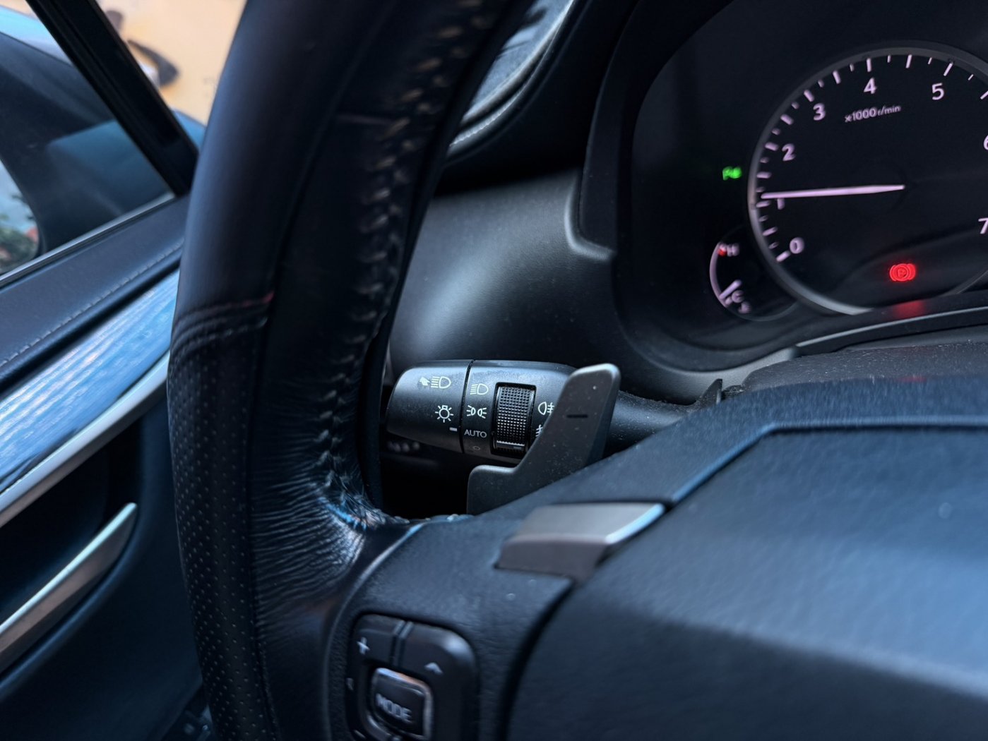 Lexus 凌志 ／ NX 系列 ／ 2015年 ／ 2015年Lexus NX200T 淺棕色 凌志中古車 ／ 九肇匯元汽車 (台南)