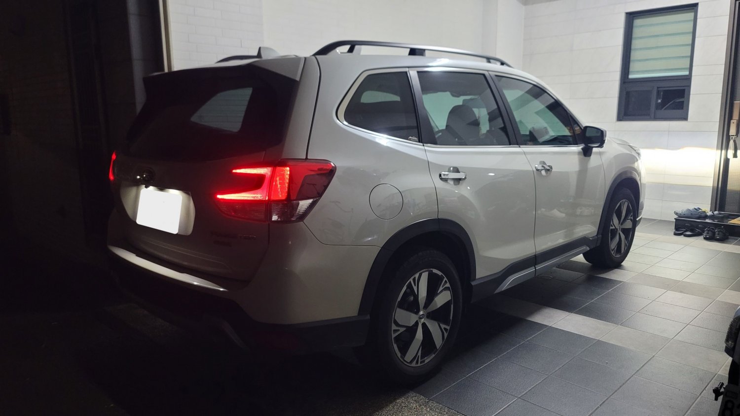 Subaru 速霸陸 ／ Forester ／ 2021年 ／ 2019年 Subaru Forester 白色 速霸陸中古休旅車 ／ 待入庫