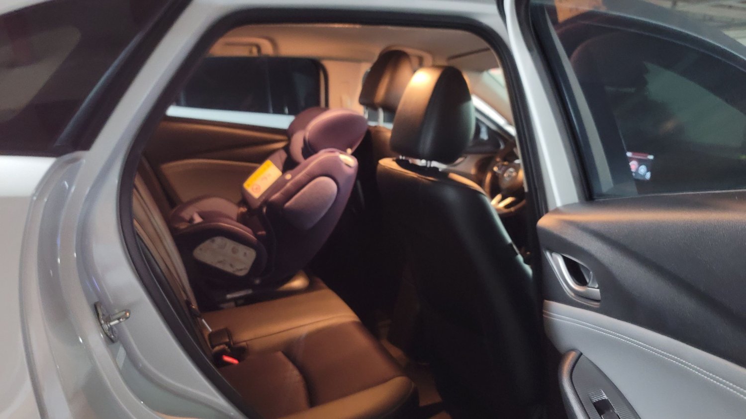 Mazda 馬自達 ／ CX-3 ／ 2018年 ／ 2018年Mazda CX-3 白色 馬自達中古車 ／ 安南店(台南)